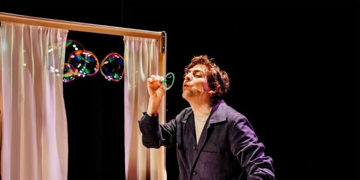 Story of a Day | Scéal Lae