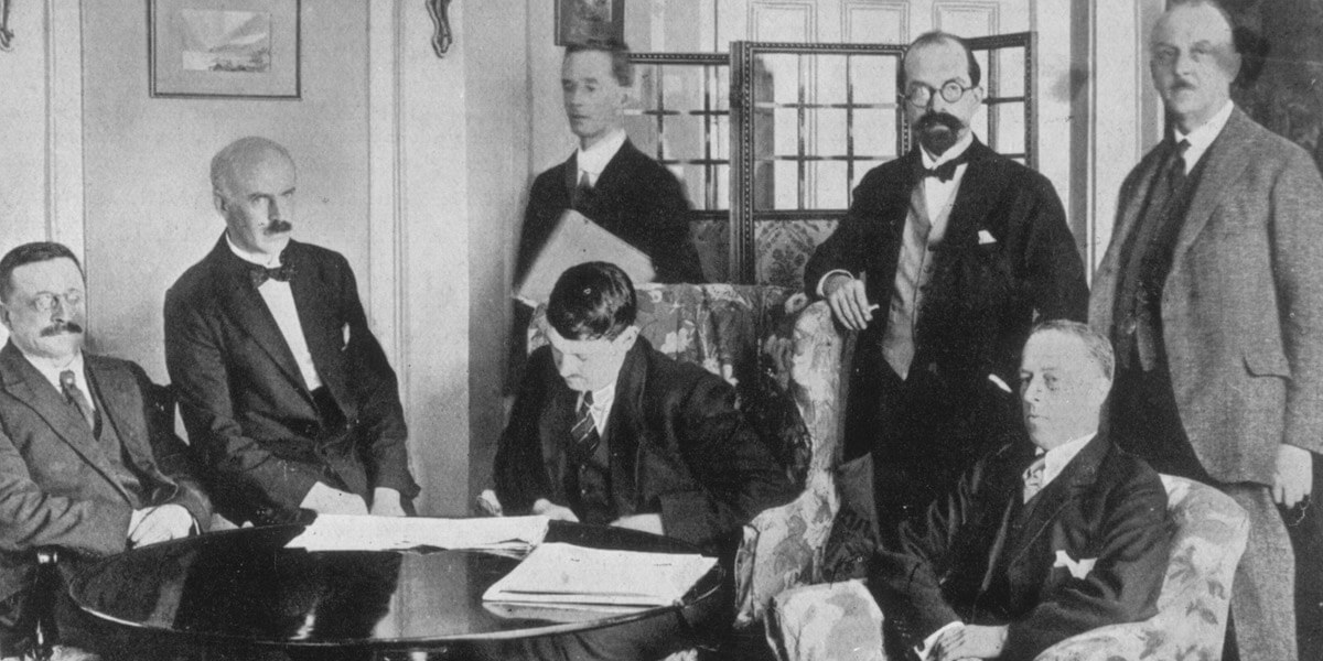 Richmon Barracks: Mondays at the Mess – The Anglo-Irish Treaty with Donal Fallon