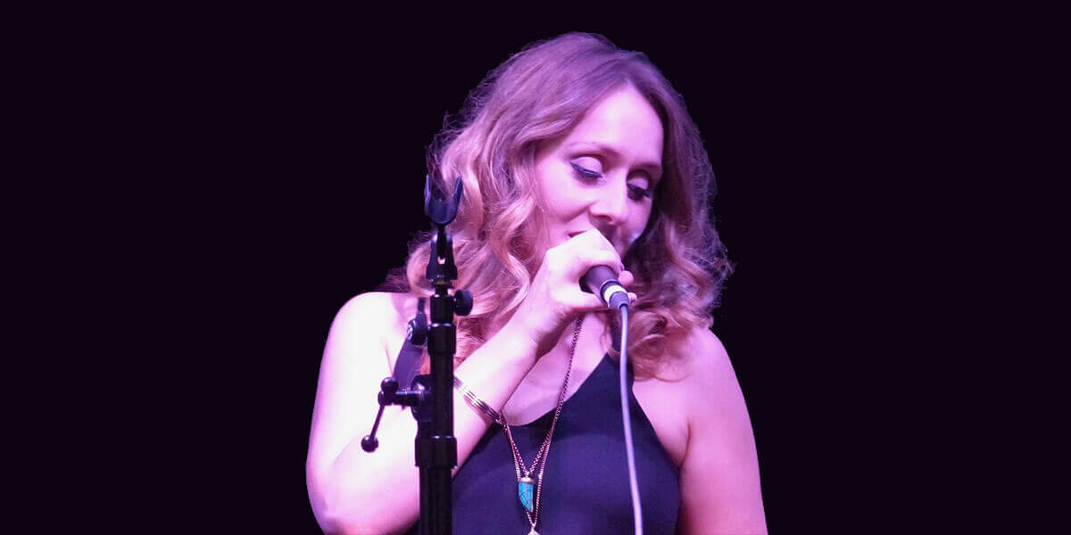 West End performer Róisín Sullivan comes to Bewley's Café Theatre with her New York style cabaret show Broadway & Other Stories, June 8, 2019
